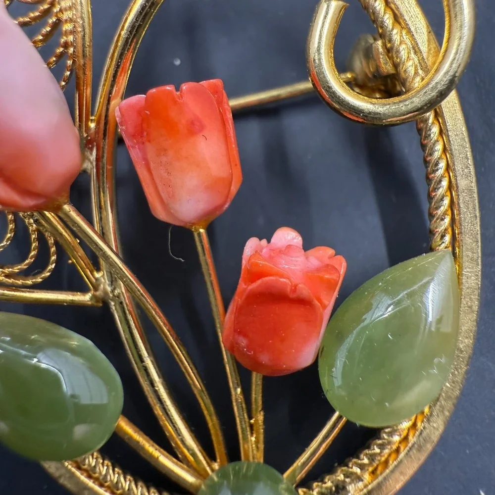 Vintage Tulip‎ Flower Brooch Coral Jade Green Red Gold Tone Oval Pin 2